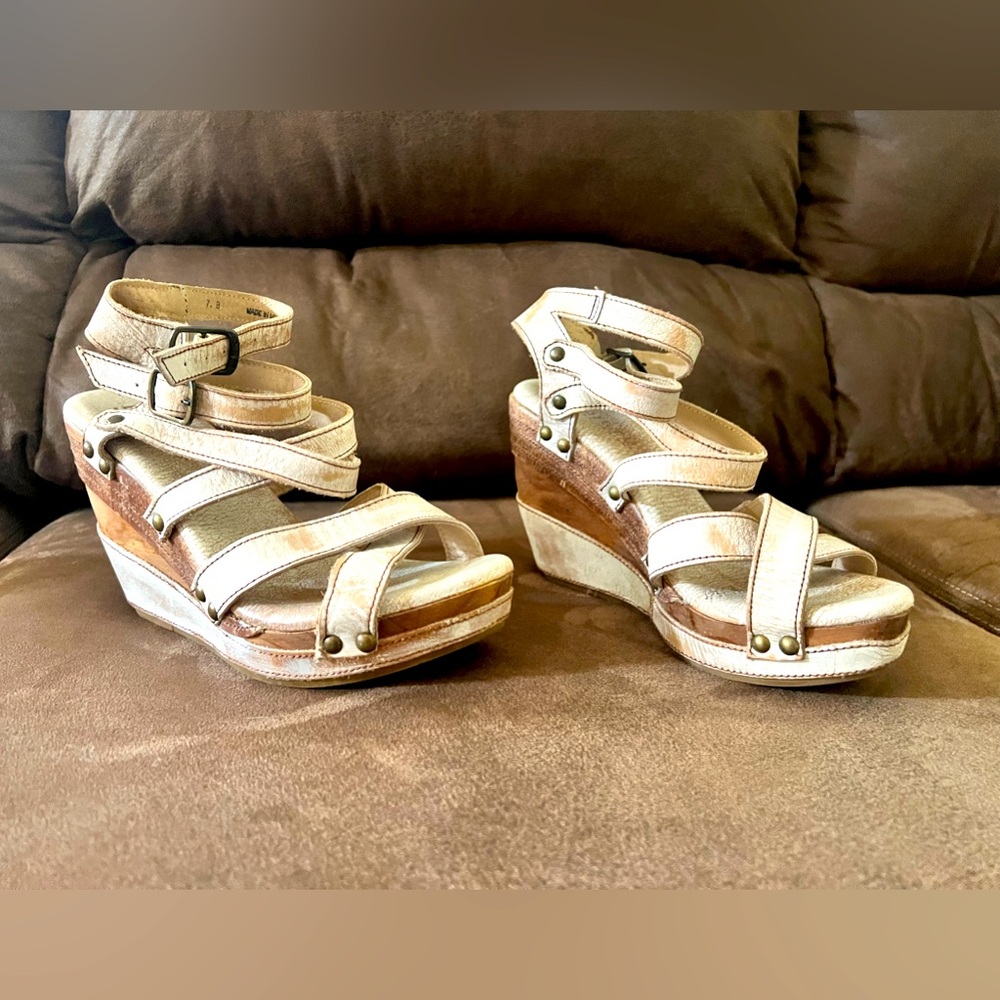 Bedstu Juliana wedge sandal